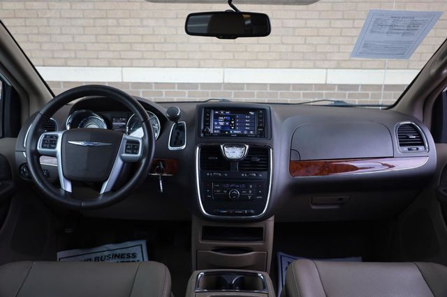 2014 Chrysler Town & Country Touring - 23034650 - 27