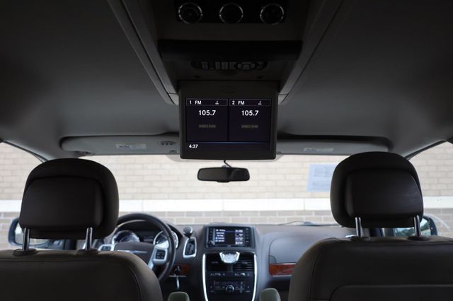2014 Chrysler Town & Country Touring - 23034650 - 28