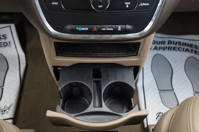 2014 Chrysler Town & Country Touring - 23034650 - 45