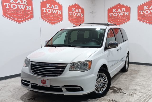 2014 Chrysler Town & Country Touring-L - 22418805 - 0