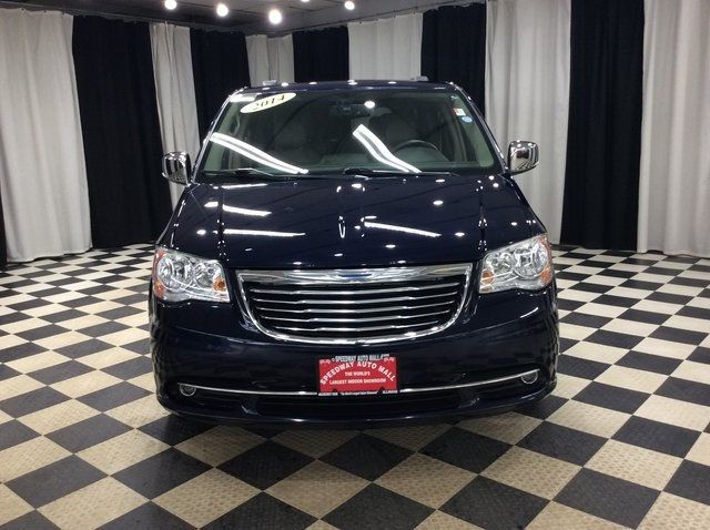 2014 Chrysler Town & Country Touring-L - 22414087 - 1
