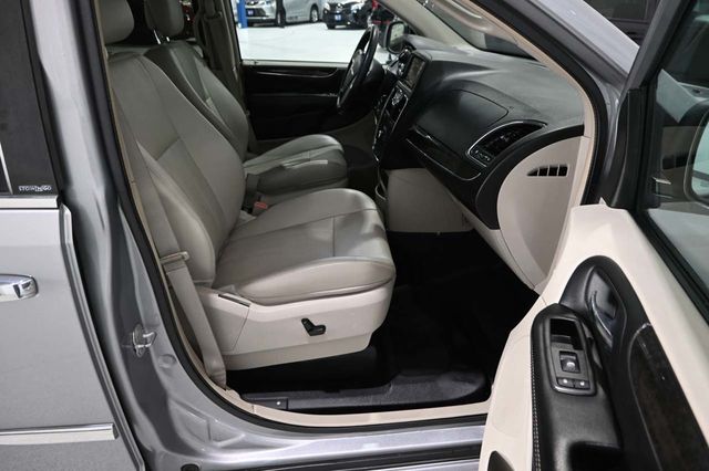 2014 Chrysler Town & Country Touring-L Handicap Mobility Van - 23087049 - 14