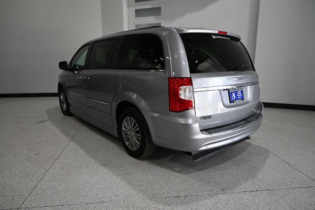 2014 Chrysler Town & Country Touring-L Handicap Mobility Van - 23087049 - 7