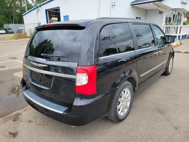 2014 Chrysler Town & Country Touring Minivan 4D - 23041520 - 4