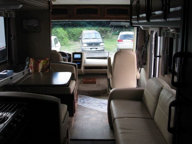 2014 Coachman Mirada Coachman Mirado 29DSSE 2 Slides - 21522711 - 21