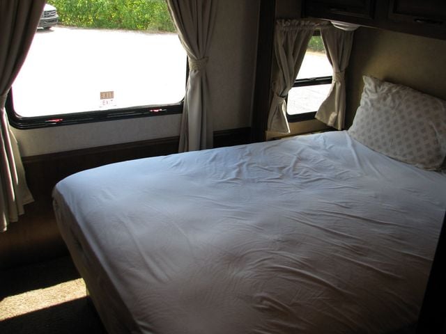 2014 Coachman Mirada Coachman Mirado 29DSSE 2 Slides - 21522711 - 46