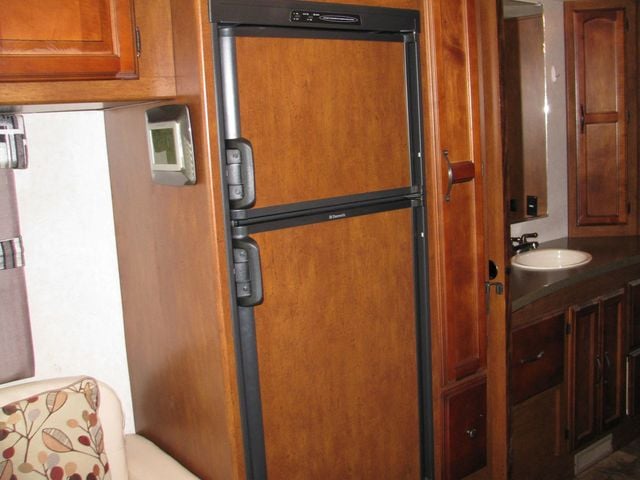 2014 Coachman Mirada Coachman Mirado 29DSSE 2 Slides - 21522711 - 57