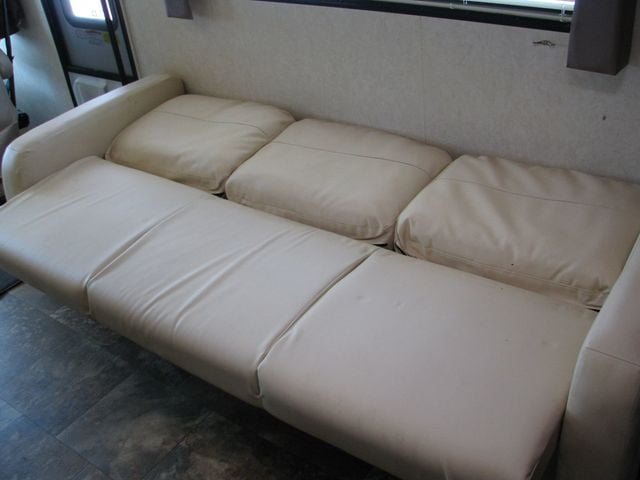 2014 Coachman Mirada Coachman Mirado 29DSSE 2 Slides - 21522711 - 64