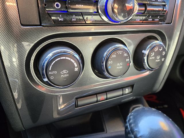 2014 Dodge Challenger 2dr Coupe SXT - 22963334 - 17