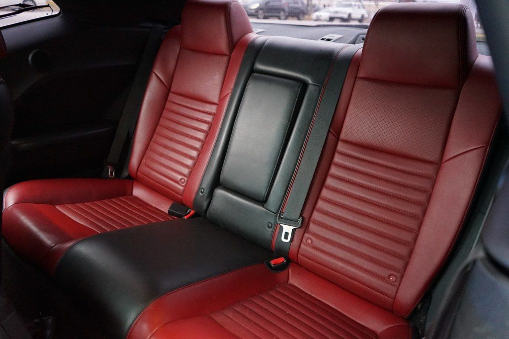 2014 Dodge Challenger R/T - 22955333 - 34