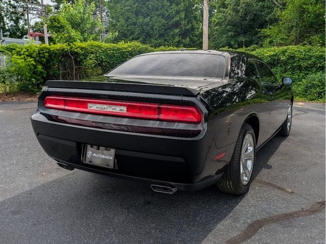 2014 Dodge Challenger R/T's photo