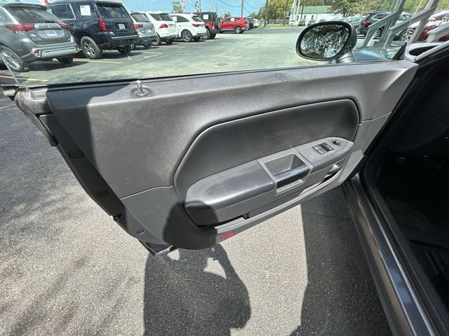 2014 Dodge Challenger SXT - 22982119 - 11