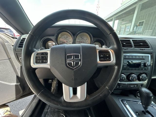 2014 Dodge Challenger SXT - 22982119 - 14
