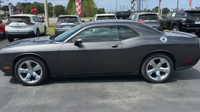2014 Dodge Challenger SXT - 22982119 - 4