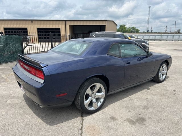 2014 Dodge Challenger SXT - 23030804 - 3