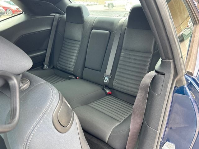 2014 Dodge Challenger SXT - 23030804 - 6