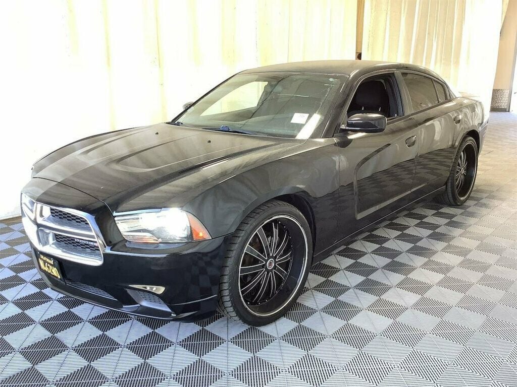 2014 Dodge Charger 4dr Sedan SE RWD - 22576134 - 0