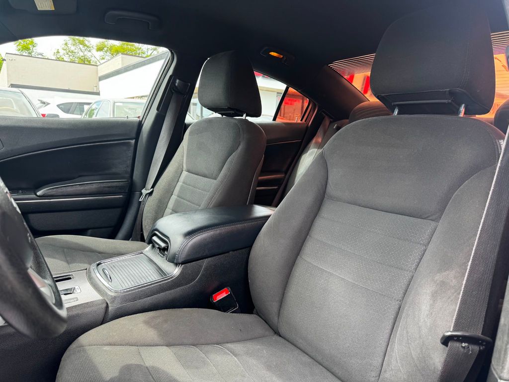 2014 Dodge Charger 4dr Sedan SE RWD - 23035896 - 11