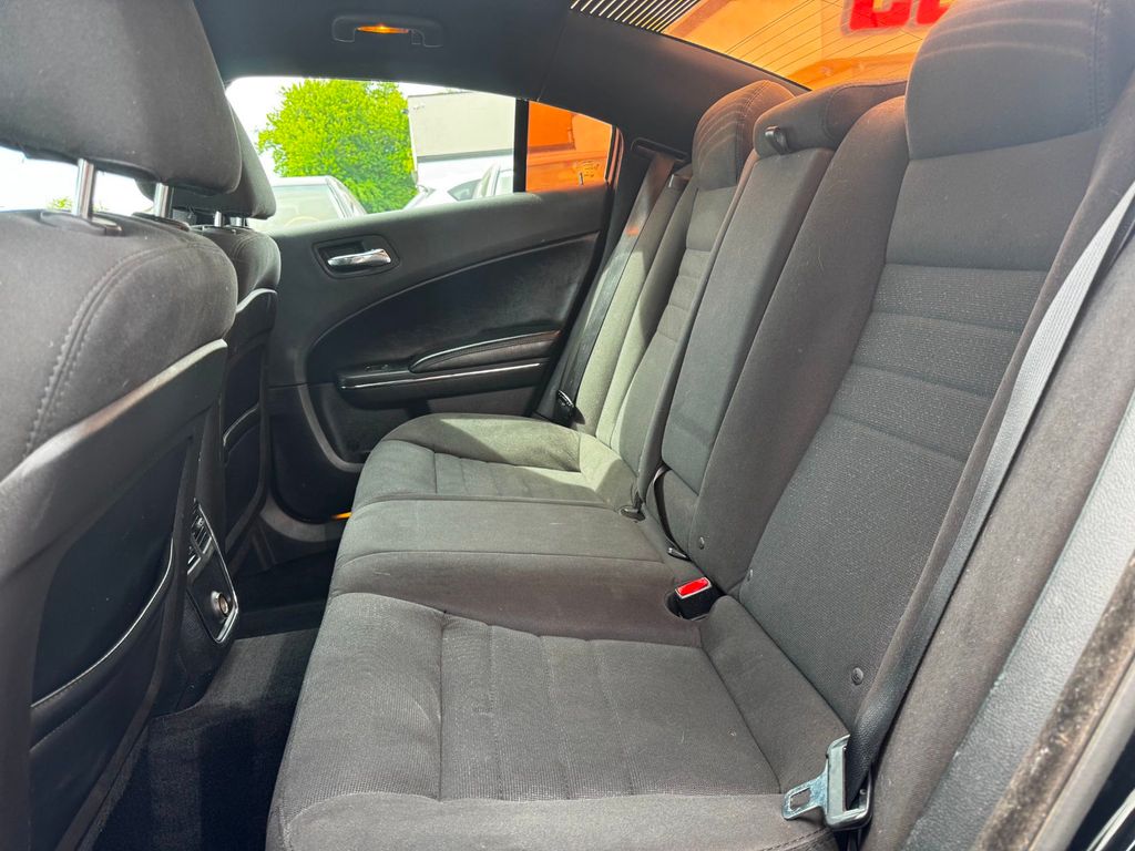 2014 Dodge Charger 4dr Sedan SE RWD - 23035896 - 13