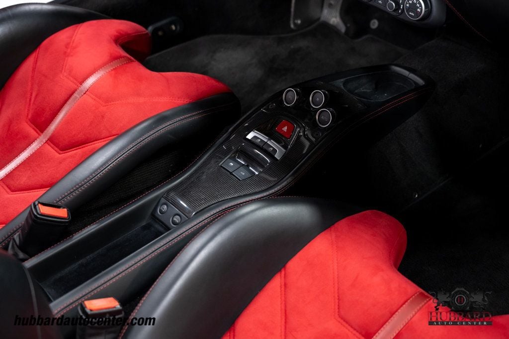 2014 Ferrari 458 Italia 2dr Convertible - 23002768 - 26