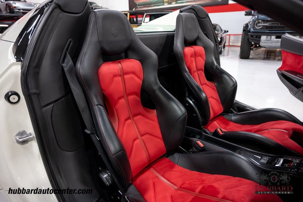 2014 Ferrari 458 Italia 2dr Convertible - 23002768 - 28