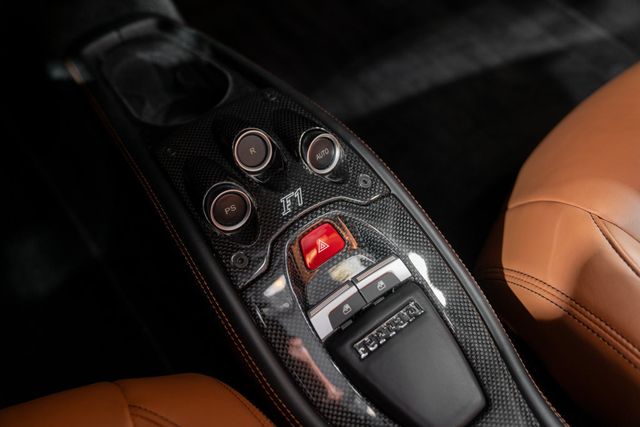 2014 Ferrari 458 Italia 2dr Coupe - 23024244 - 34