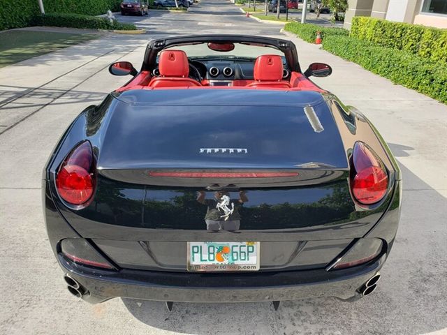 2014 Ferrari California 2dr Convertible - 22893811 - 10