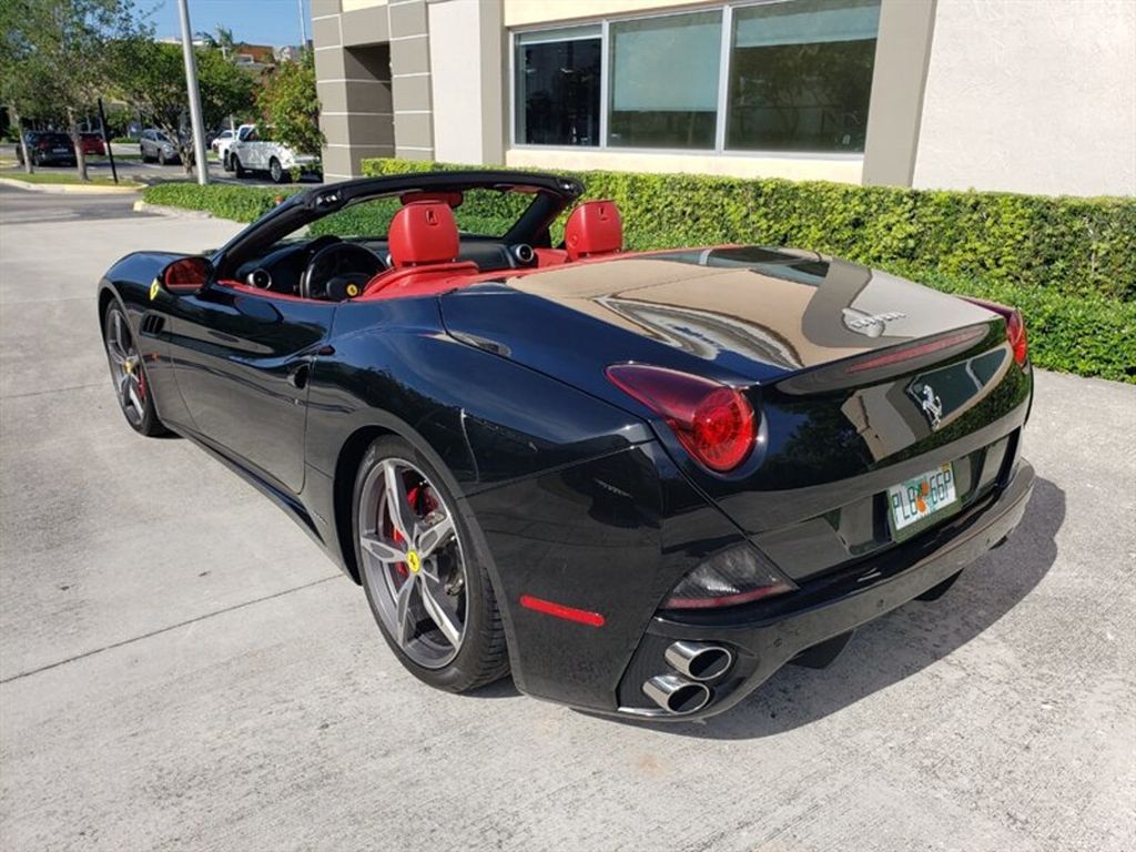 2014 Ferrari California 2dr Convertible - 22893811 - 11