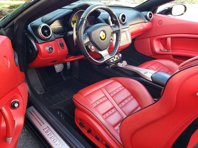 2014 Ferrari California 2dr Convertible - 22893811 - 13