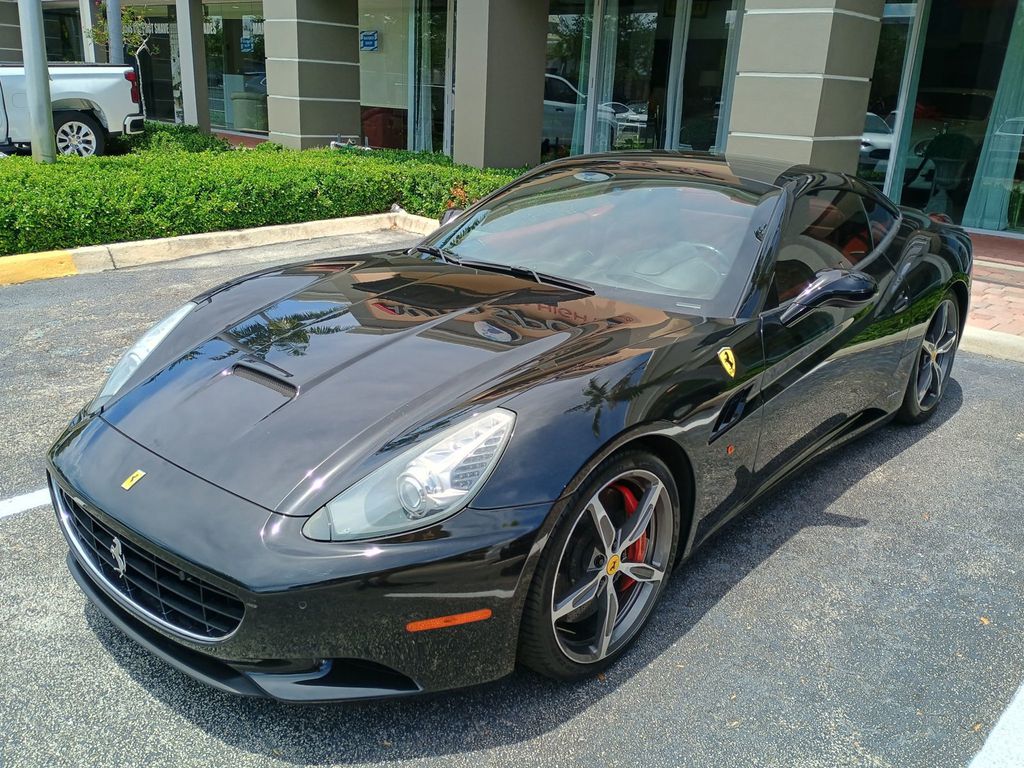 2014 Ferrari California 2dr Convertible - 22893811 - 1