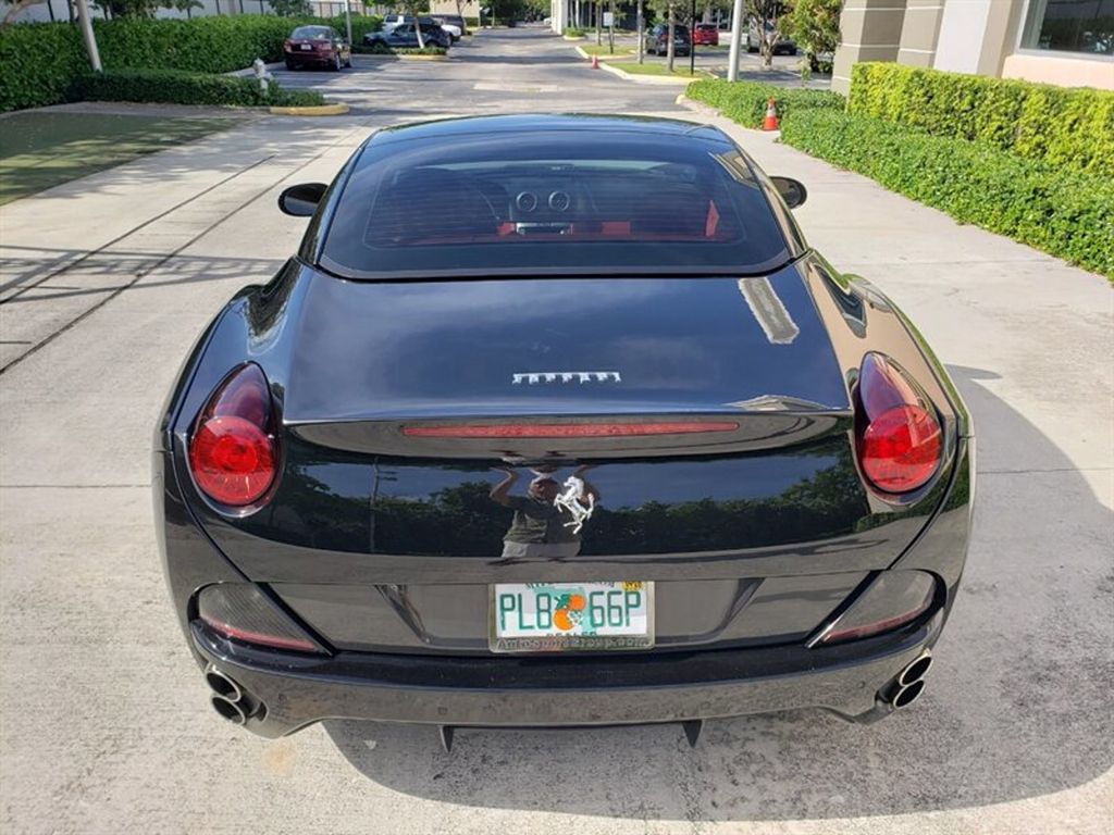 2014 Ferrari California 2dr Convertible - 22893811 - 25