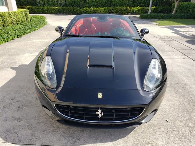 2014 Ferrari California 2dr Convertible - 22893811 - 27