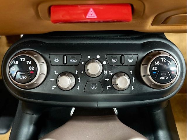 2014 Ferrari California 2dr Convertible - 22963755 - 18