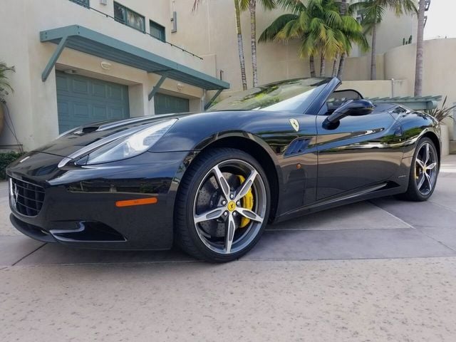 2014 Ferrari California 2dr Convertible - 17952873 - 12