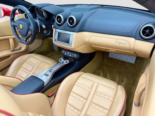 2014 Ferrari California 2dr Convertible - 22996020 - 22