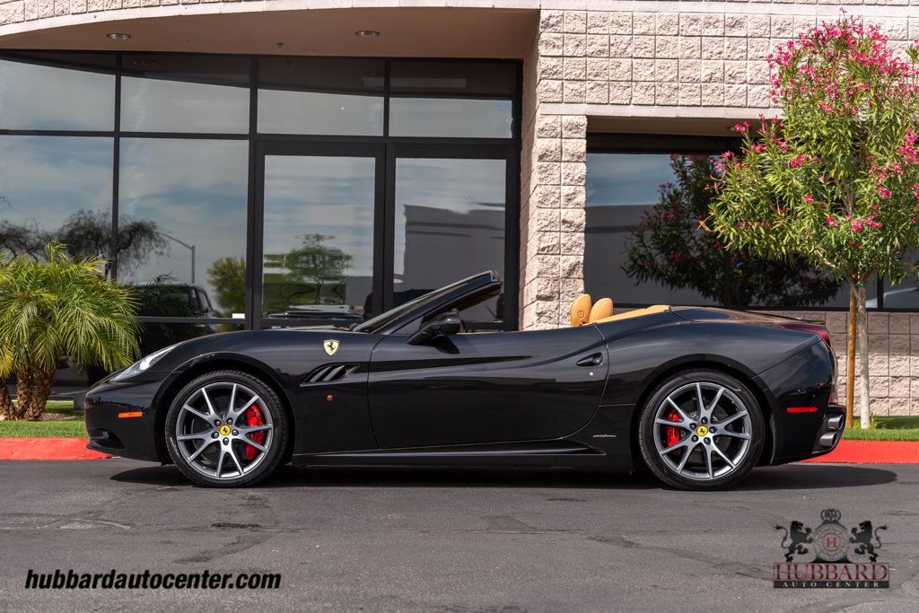 Ferrari California カタログ Used-2010-Ferrari-California-