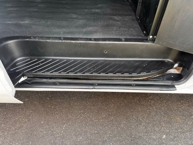 2014 Ford E150 CARGO VAN READY FOR WORK FULL POWER SHELVING AND PARTITION - 22599430 - 31