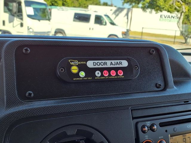 2014 Ford E350 13 Passenger Shuttle Bus w/Wheelchair - 22940179 - 35