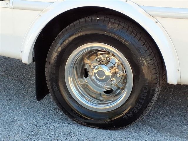 2014 Ford E350 13 Passenger Shuttle Bus w/Wheelchair - 22940179 - 43