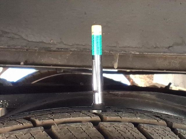 2014 Ford E350 13 Passenger Shuttle Bus w/Wheelchair - 22940179 - 45