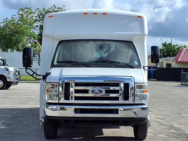 2014 Ford E350 15 Passenger Shuttle Bus w/Wheelchair - 22886065 - 9