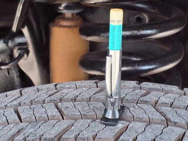 2014 Ford E350 15 Passenger Shuttle Bus w/Wheelchair - 22886065 - 43