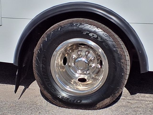 2014 Ford E350 15 Passenger Shuttle Bus w/Wheelchair - 22886065 - 44