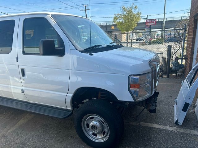 2014 Ford E350 EXTENDED 15 PASSENGER VAN 4X4 QUIGLEY CONVERSION - 22419239 - 2
