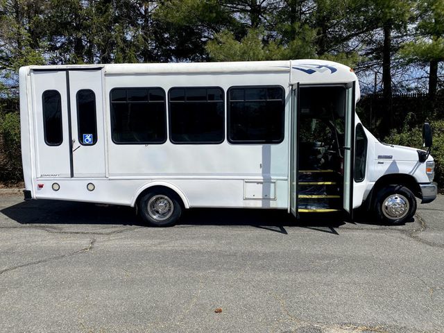 2014 Ford E350 Non-CDL Wheelchair Shuttle Bus For Sale For Adults Church Seniors Medical Transport - 22380901 - 2