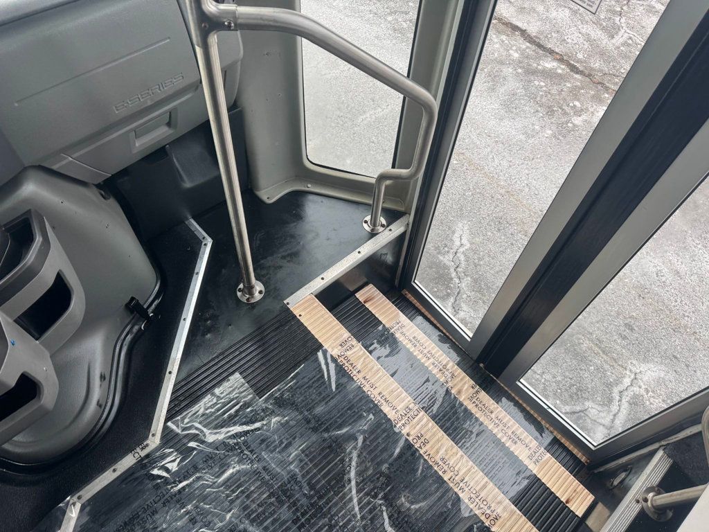 2014 Ford E350 Non-CDL Wheelchair Shuttle Bus For Sale For Adults Medical Transport Mobility ADA Handicapped - 22958809 - 23
