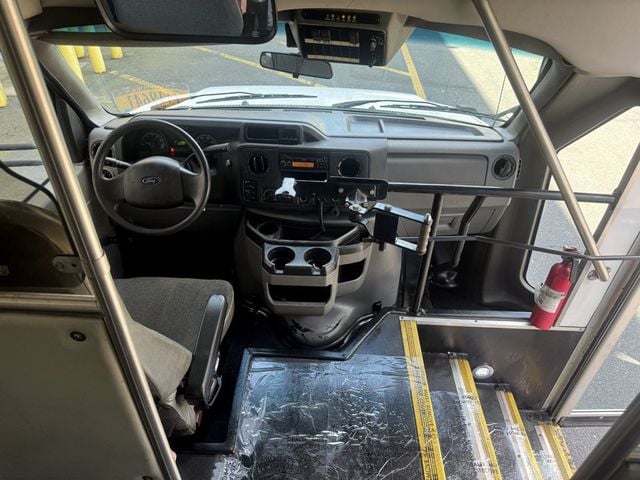 2014 Ford E350 Non-CDL Wheelchair Shuttle Bus For Sale For Adults Seniors Church & Medical Transport - 22380893 - 22