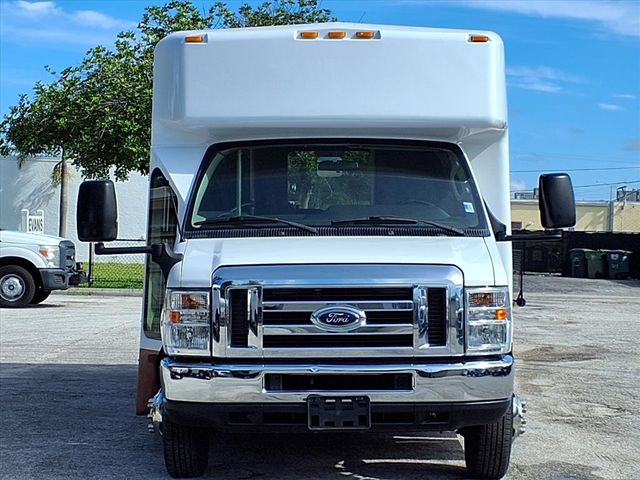2014 Ford E450 15 Passenger Shuttle Bus w/Wheelchair - 22911586 - 9