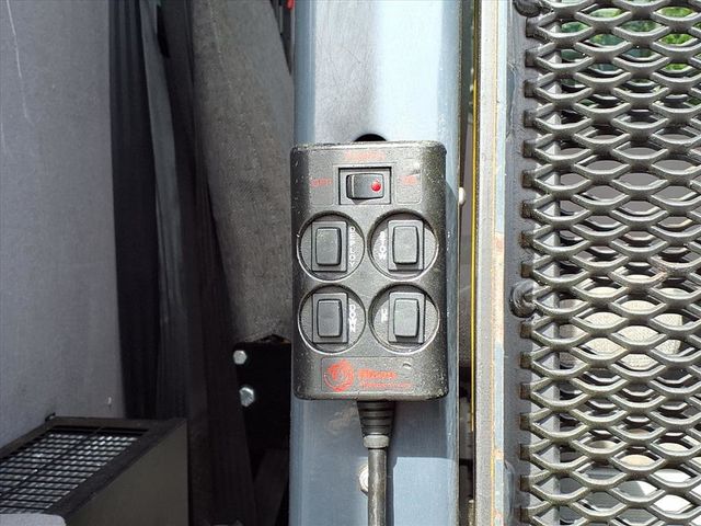 2014 Ford E450 15 Passenger Shuttle Bus w/Wheelchair - 22911586 - 13