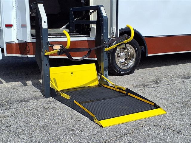 2014 Ford E450 15 Passenger Shuttle Bus w/Wheelchair - 22911586 - 15